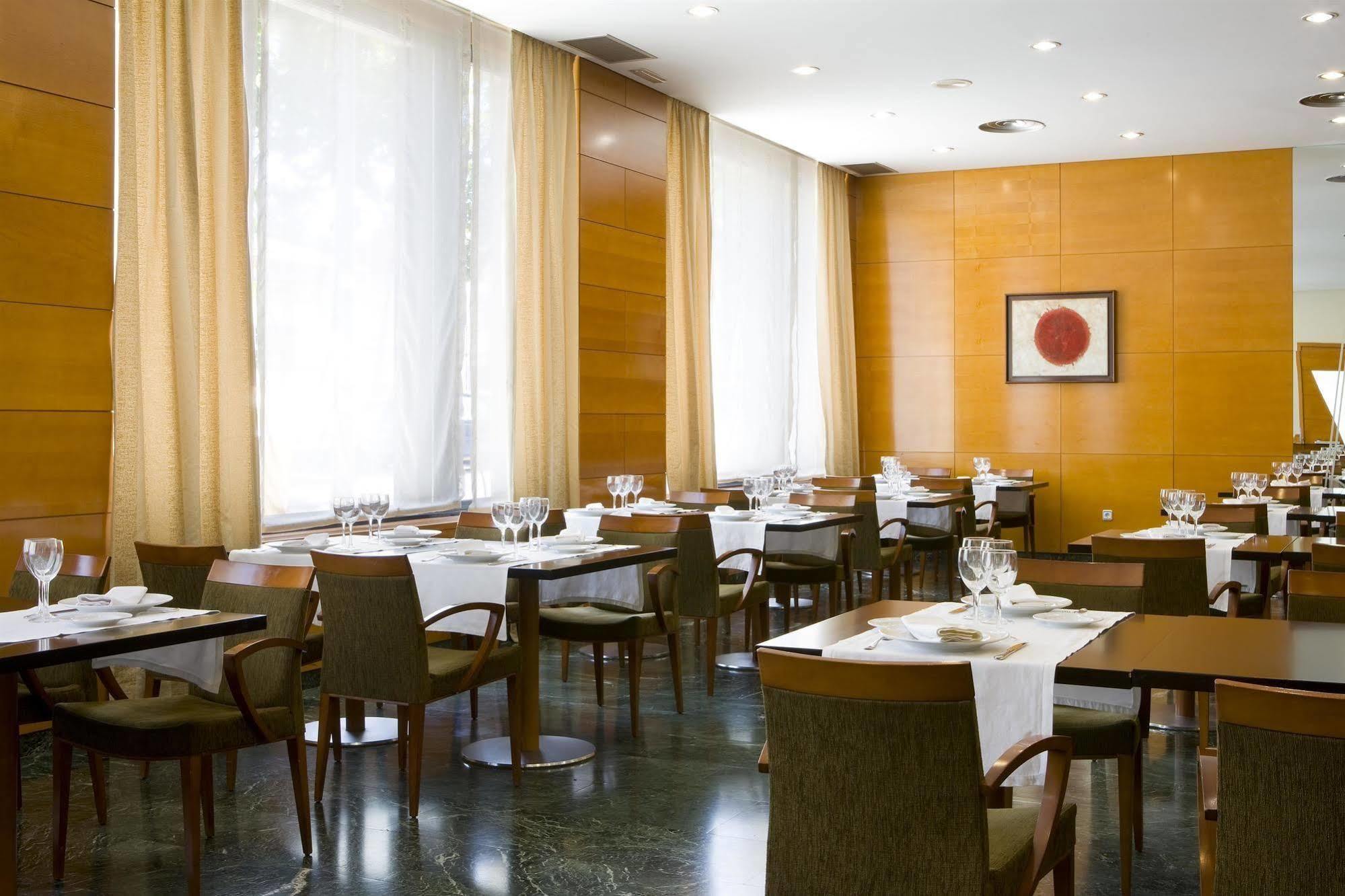 Nh Ciudad De Cuenca Hotel Cuenca  Restaurant foto